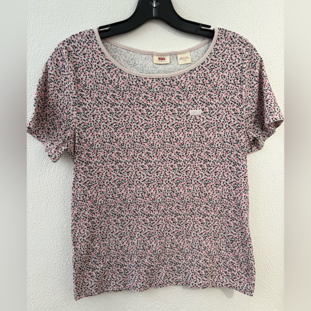 Levi's Women's Pink and Green Floral Patterned Tee